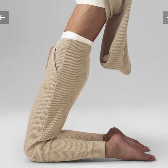 ALO muse jogger pants - Picture 4 of 10